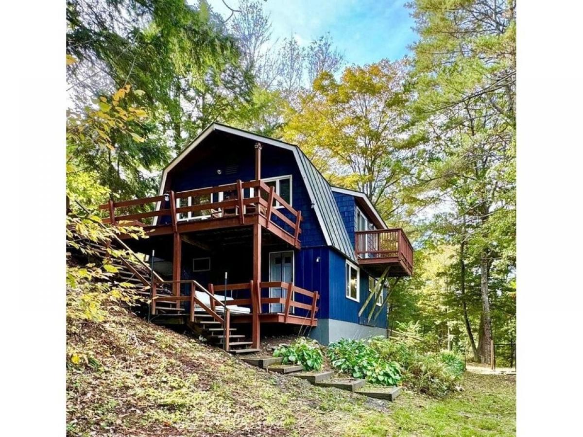 Picture of Home For Sale in Woodstock, Vermont, United States