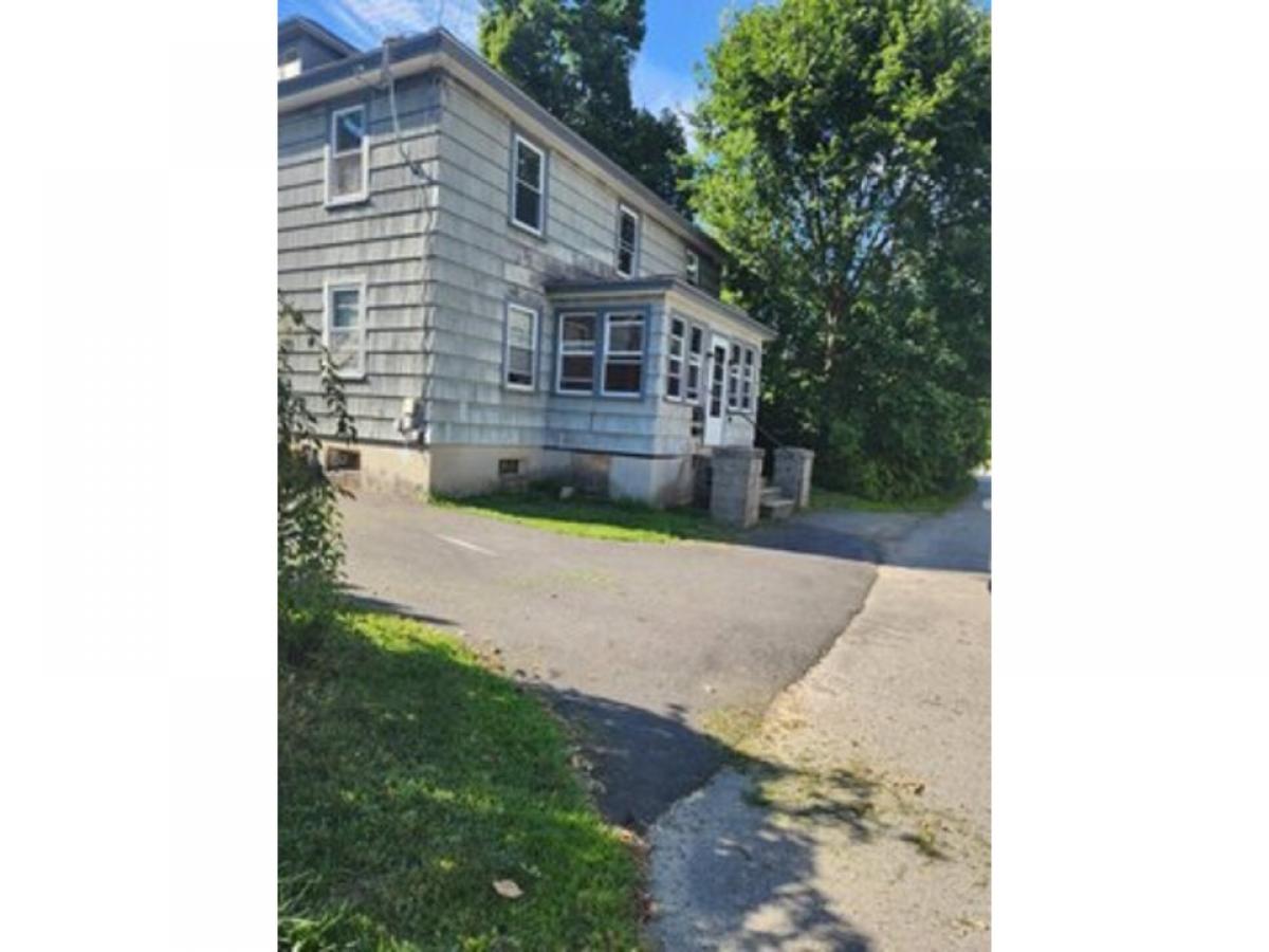 Picture of Home For Sale in Keene, New Hampshire, United States