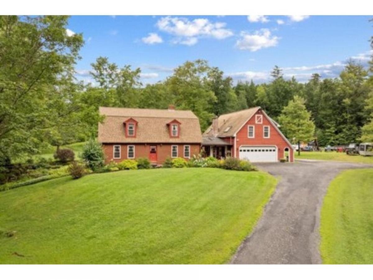 Picture of Home For Sale in Winchester, New Hampshire, United States