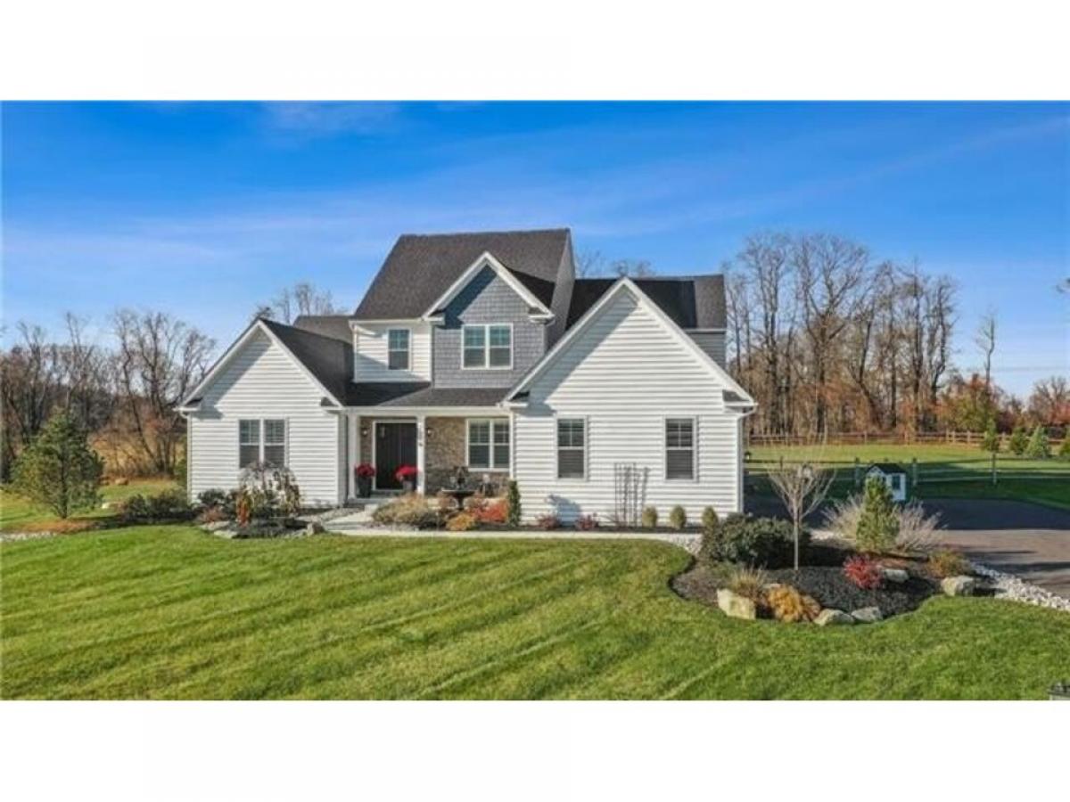 Picture of Home For Sale in Lower Saucon, Pennsylvania, United States