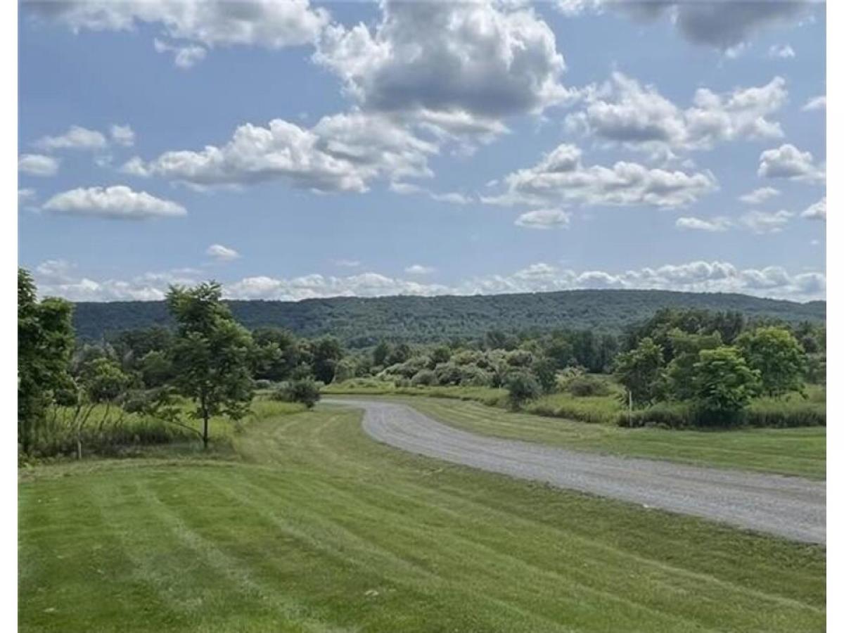 Picture of Home For Sale in Mahoning, Pennsylvania, United States