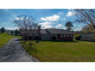 Home For Sale in Jefferson City, Tennessee