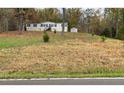 Home For Sale in Dandridge, Tennessee