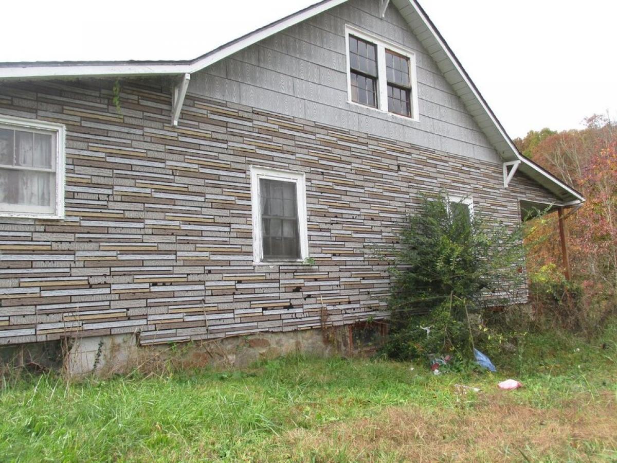 Picture of Home For Sale in Cosby, Tennessee, United States