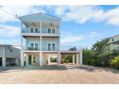 Home For Sale in Ramrod Key, Florida