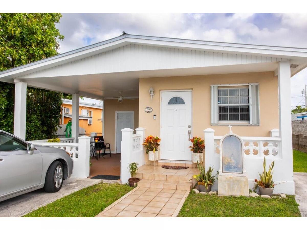 Picture of Home For Sale in Stock Island, Florida, United States