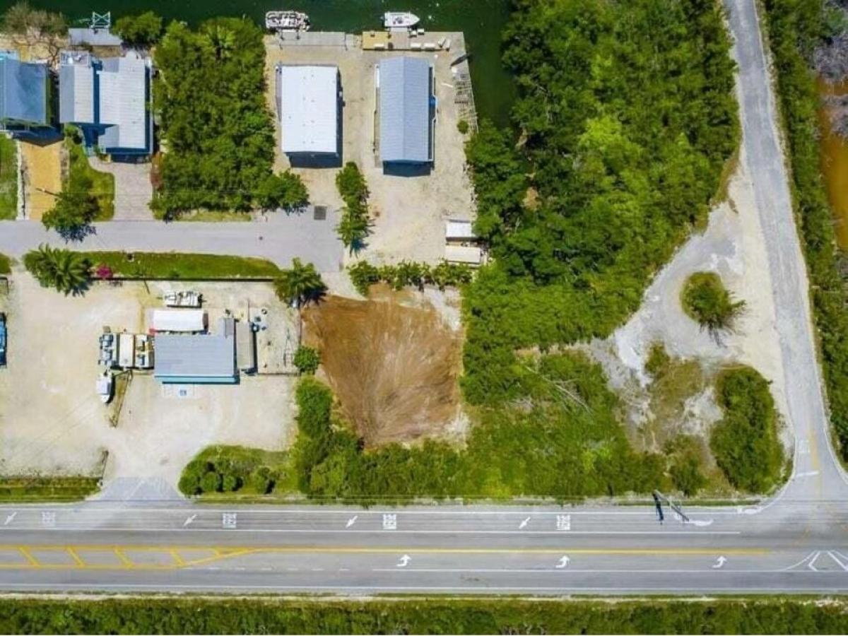 Picture of Residential Land For Sale in Cudjoe Key, Florida, United States