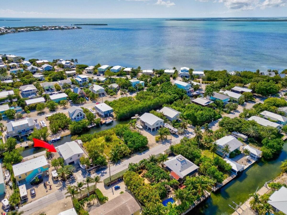 Picture of Home For Sale in Cudjoe Key, Florida, United States