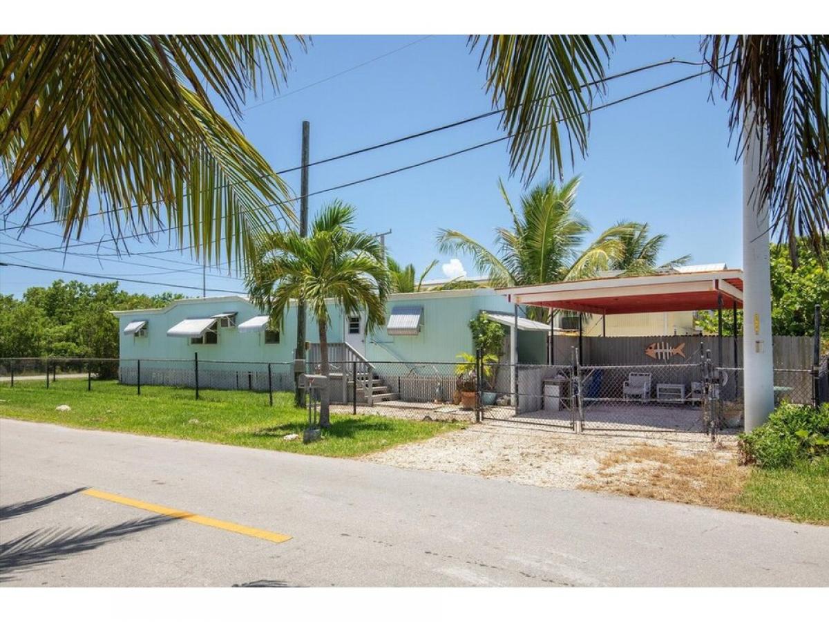 Picture of Home For Sale in Big Pine Key, Florida, United States