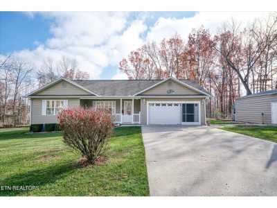 Home For Sale in Crossville, Tennessee