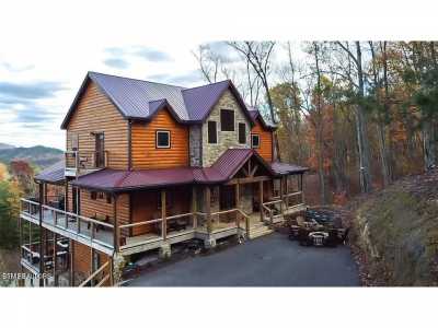 Home For Sale in Walland, Tennessee