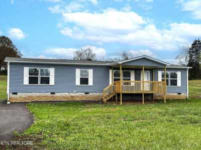 Home For Sale in Dandridge, Tennessee