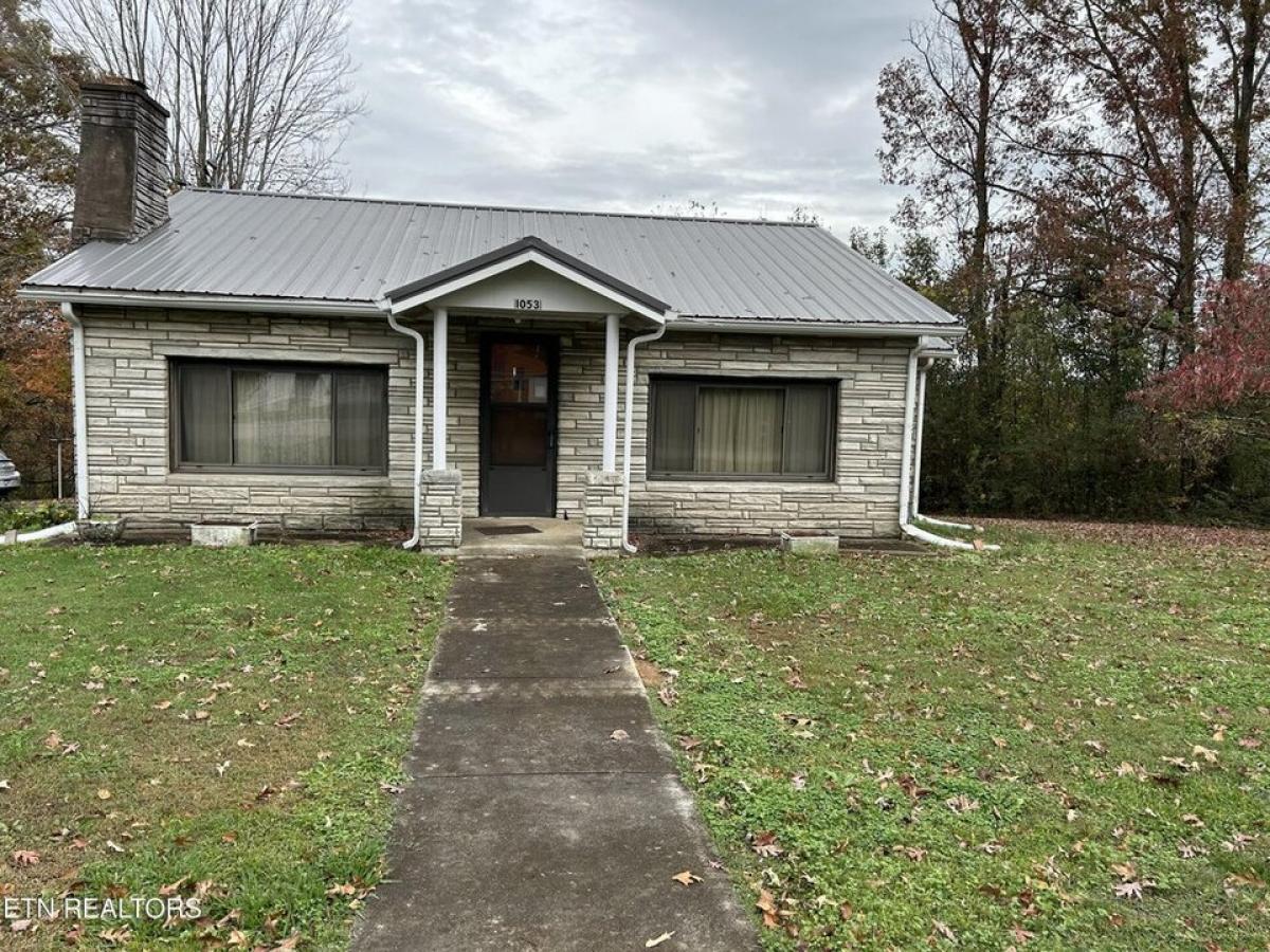 Picture of Home For Sale in Loudon, Tennessee, United States