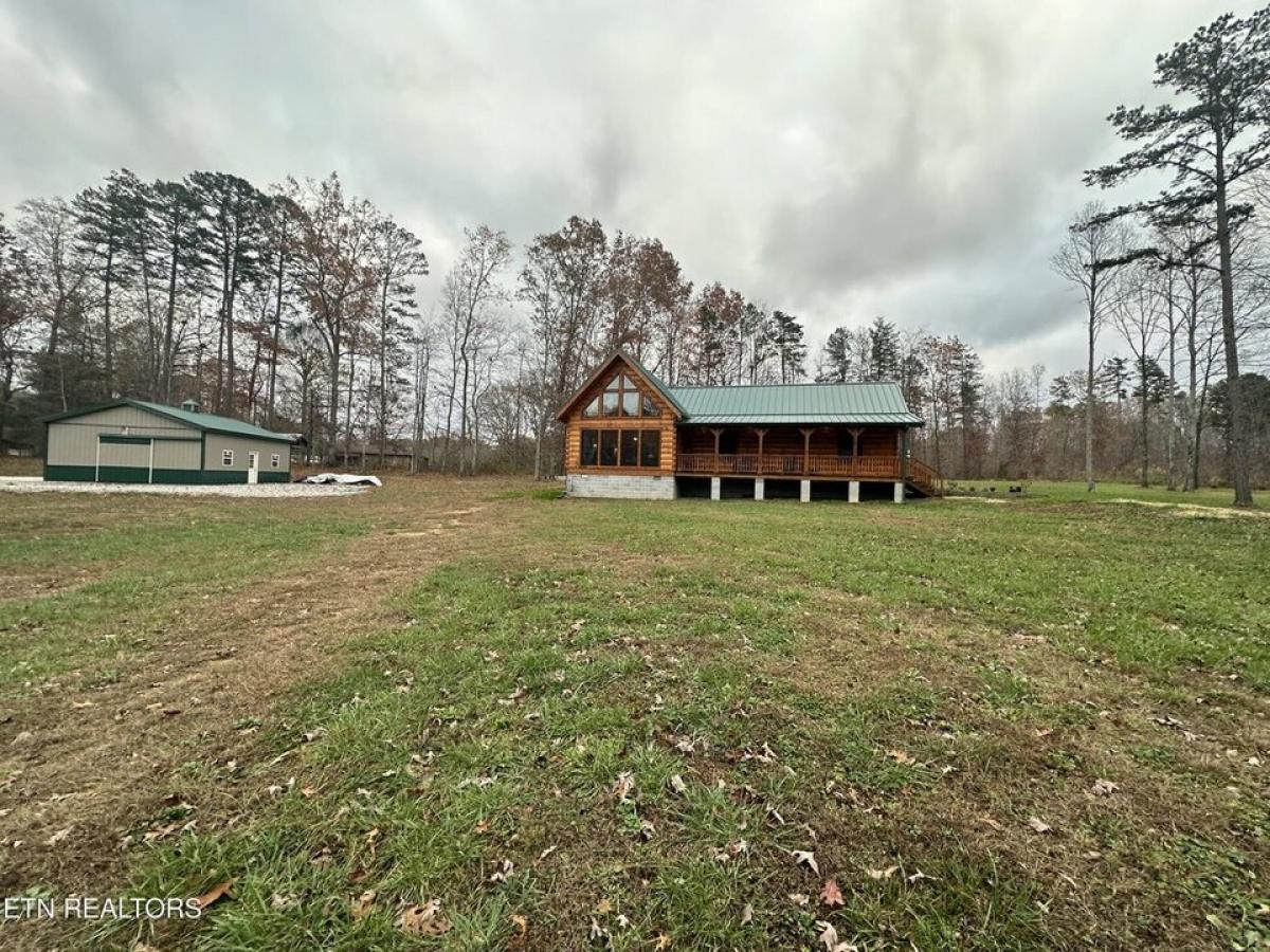 Picture of Home For Sale in Jamestown, Tennessee, United States