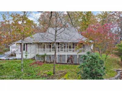 Home For Sale in Monterey, Tennessee