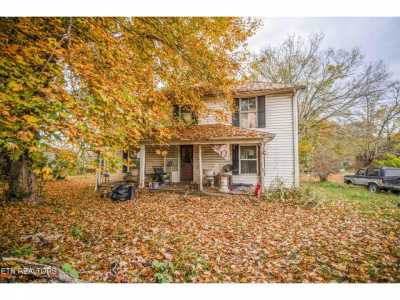 Home For Sale in Lenoir City, Tennessee