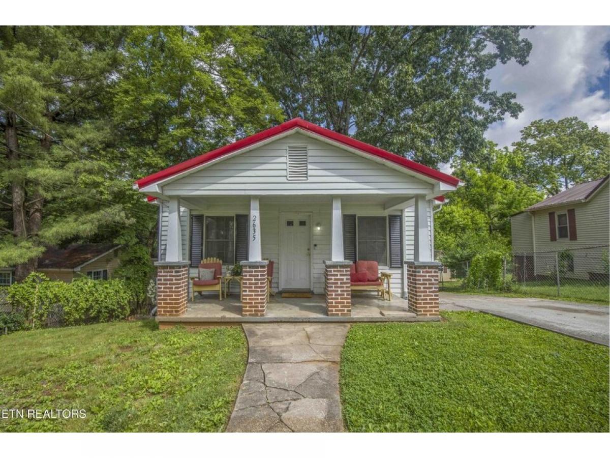 Picture of Home For Sale in Knoxville, Tennessee, United States