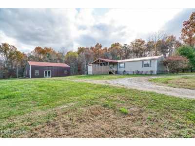 Home For Sale in Deer Lodge, Tennessee