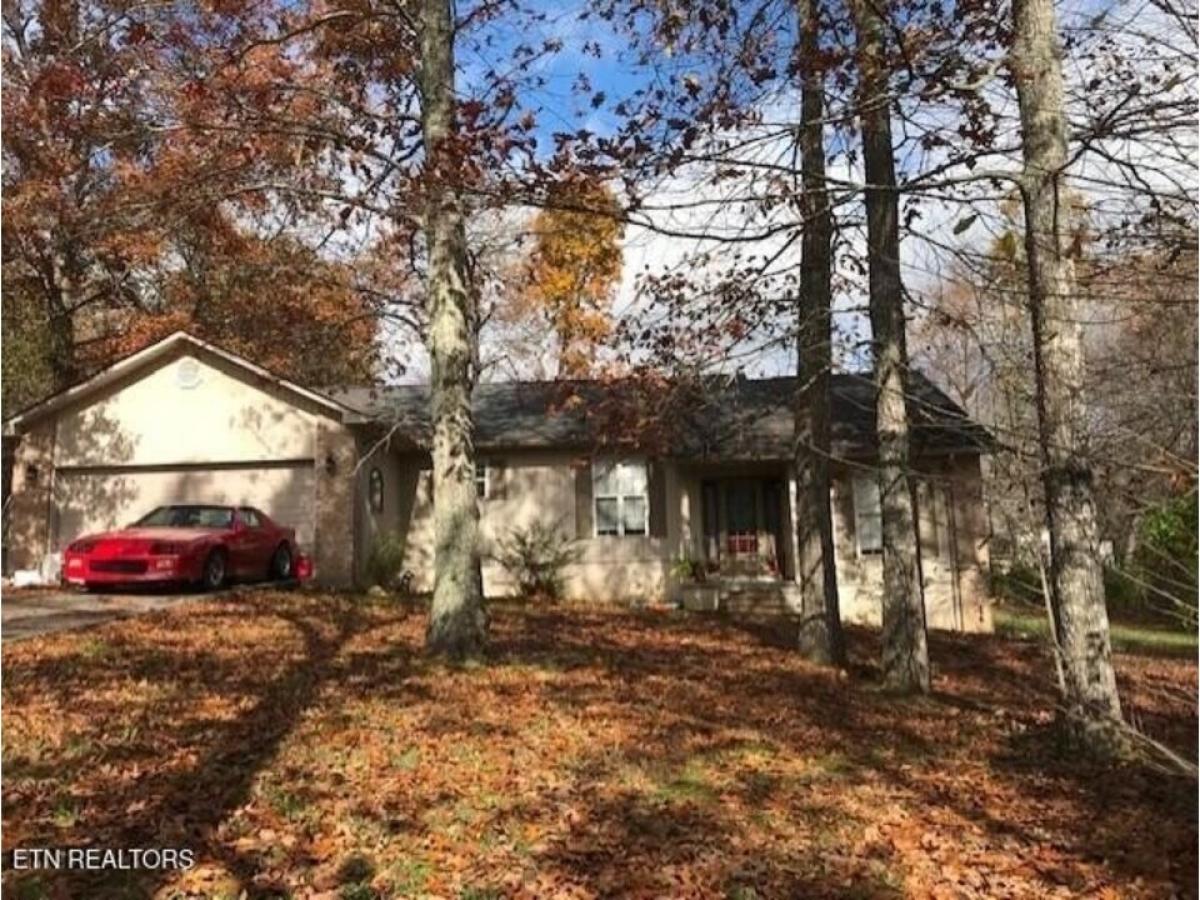 Picture of Home For Sale in Crossville, Tennessee, United States