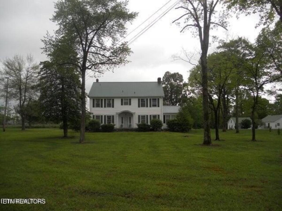 Picture of Home For Sale in Jamestown, Tennessee, United States