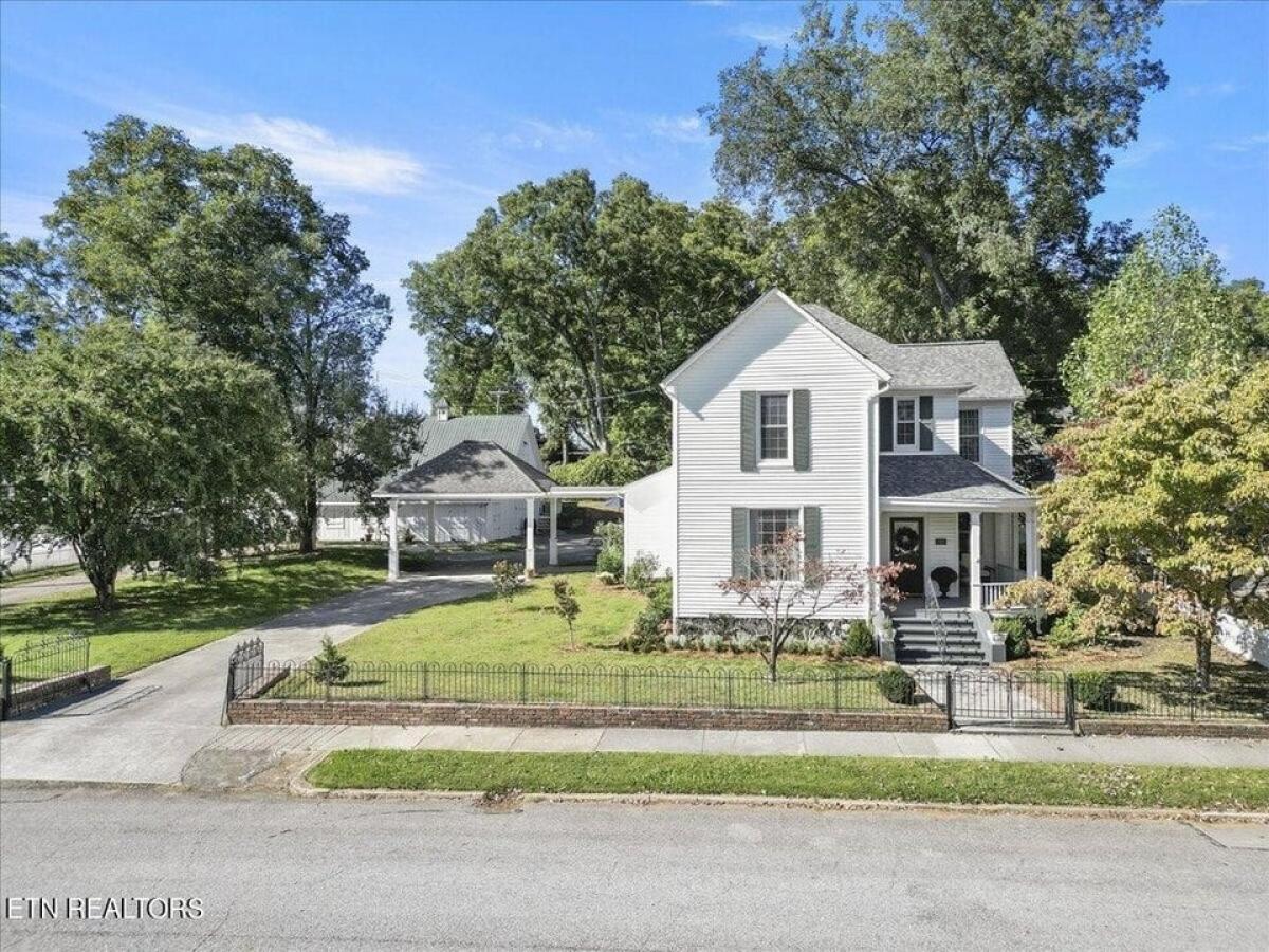 Picture of Home For Sale in Maryville, Tennessee, United States