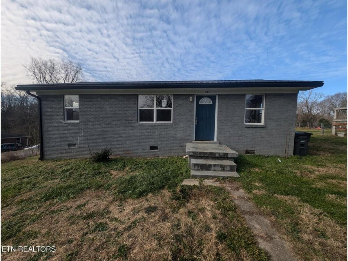 Picture of Home For Sale in Red Boiling Springs, Tennessee, United States