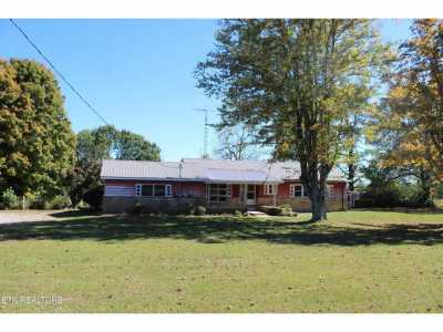 Home For Rent in Clarkrange, Tennessee