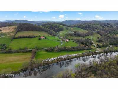 Home For Sale in Elizabethton, Tennessee