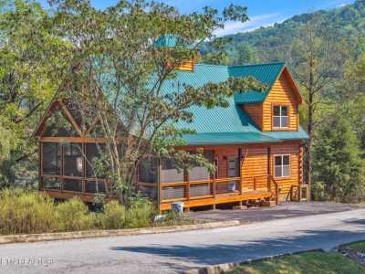 Home For Sale in Pigeon Forge, Tennessee