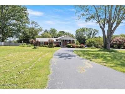 Home For Sale in Madisonville, Tennessee