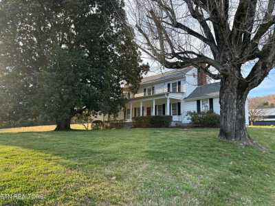 Home For Sale in Knoxville, Tennessee