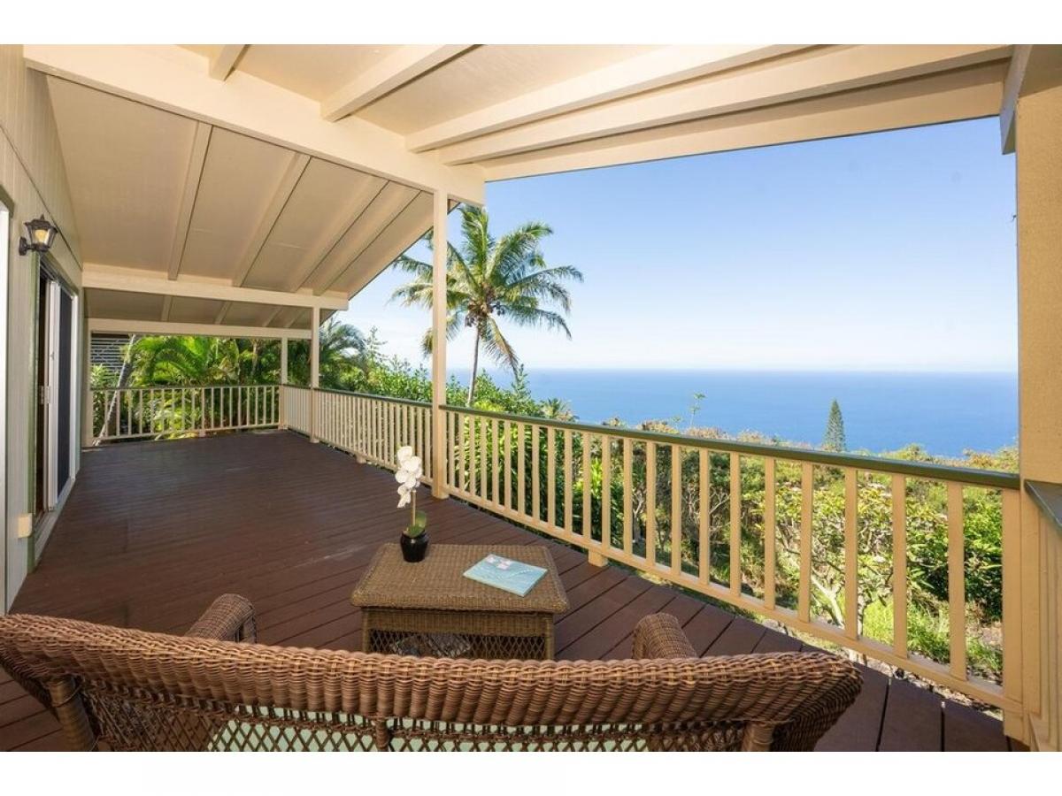 Picture of Home For Sale in Captain Cook, Hawaii, United States