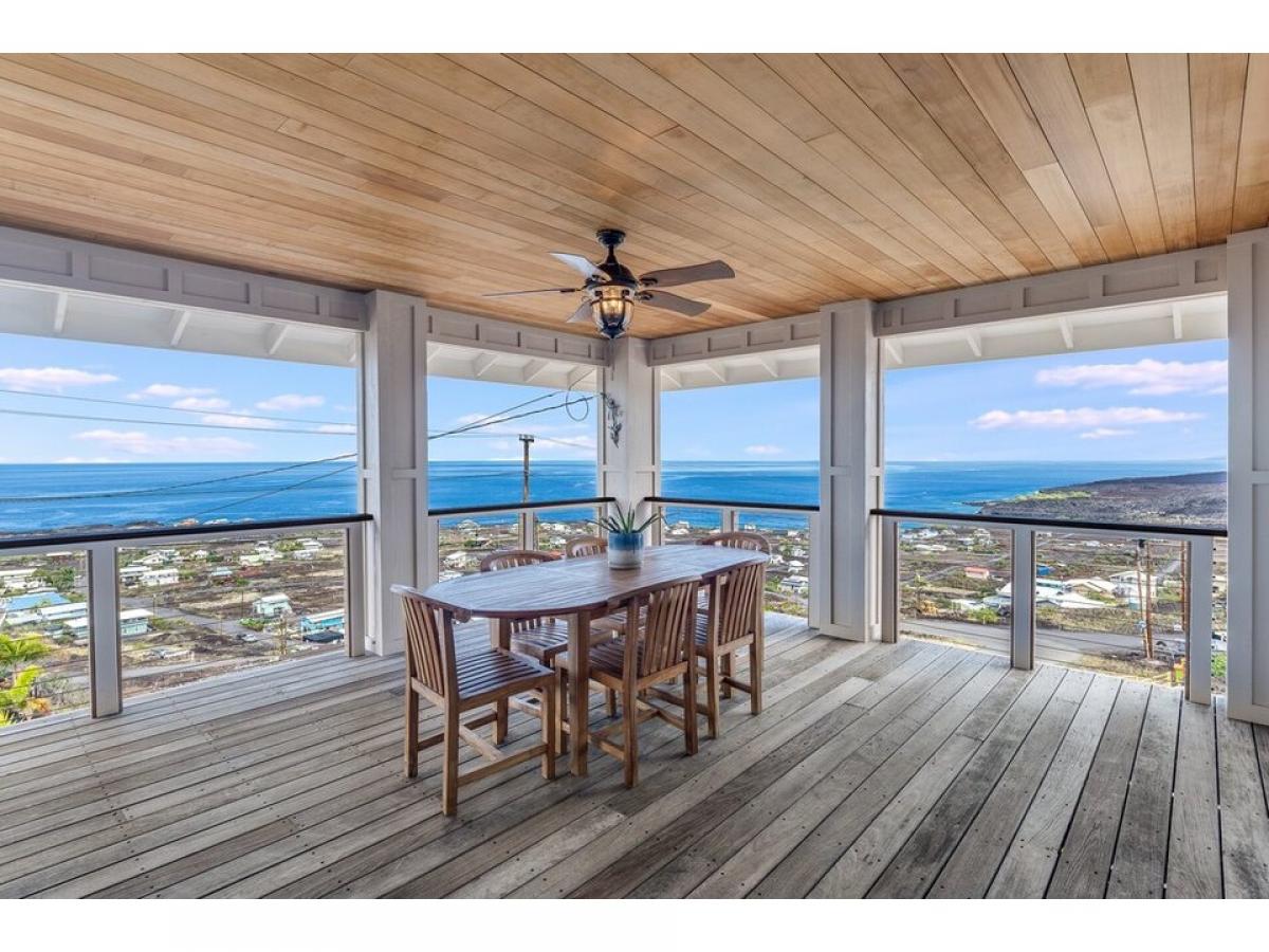 Picture of Home For Sale in Captain Cook, Hawaii, United States