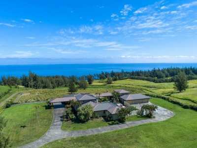 Home For Sale in Honokaa, Hawaii