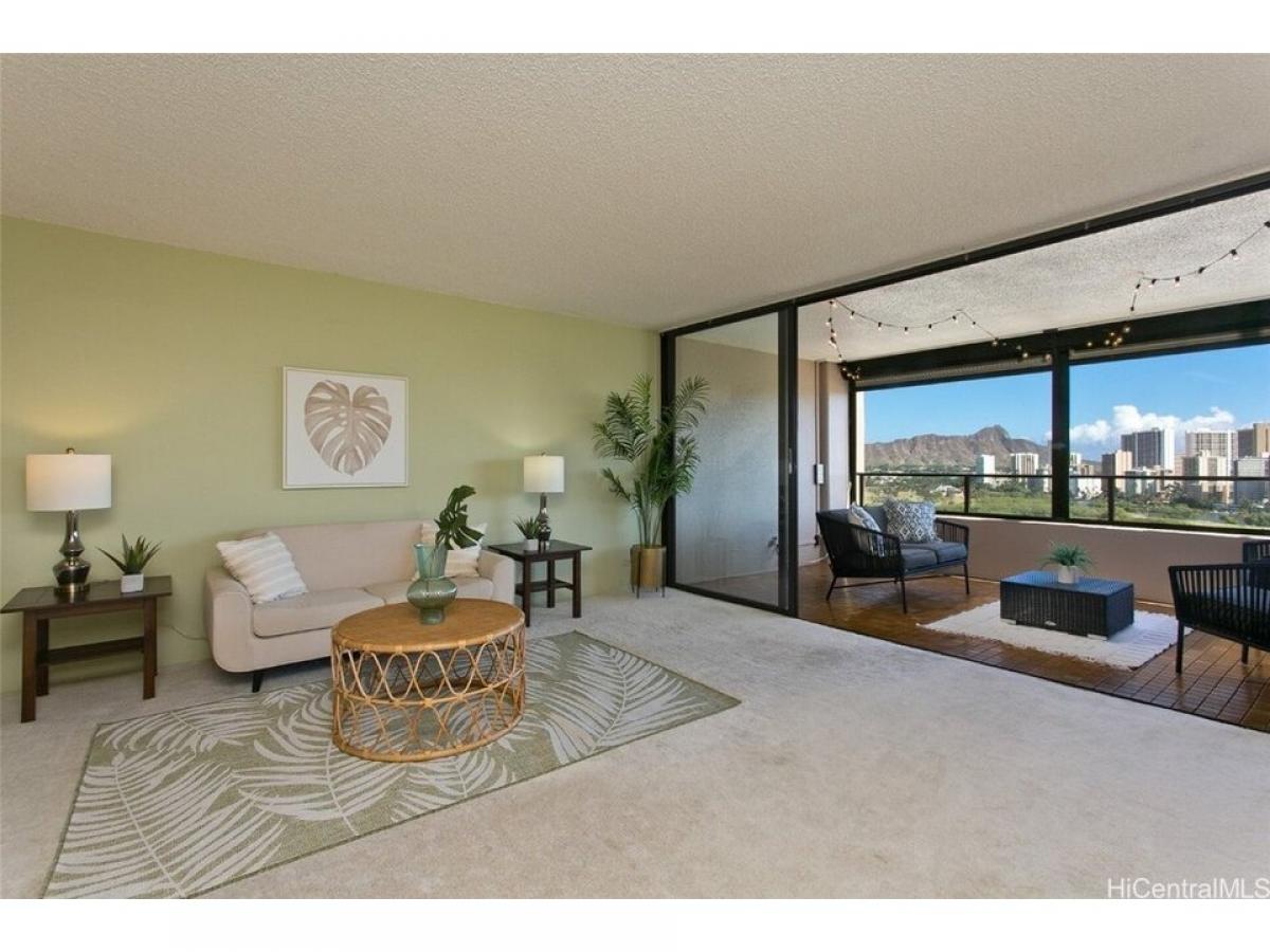 Picture of Home For Sale in Honolulu, Hawaii, United States