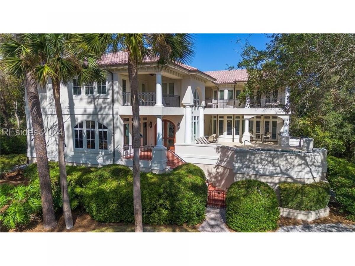 Picture of Home For Sale in Hilton Head Island, South Carolina, United States