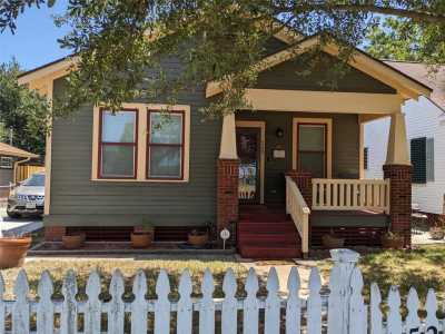 Home For Rent in Galveston, Texas