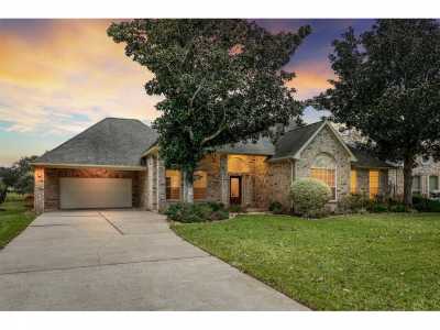 Home For Sale in Fulshear, Texas