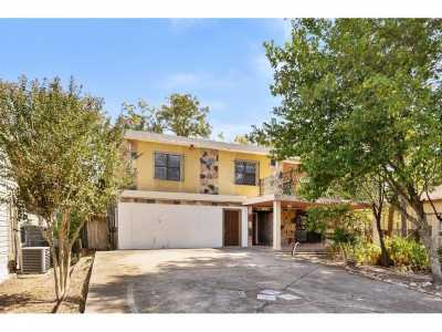 Home For Sale in Humble, Texas