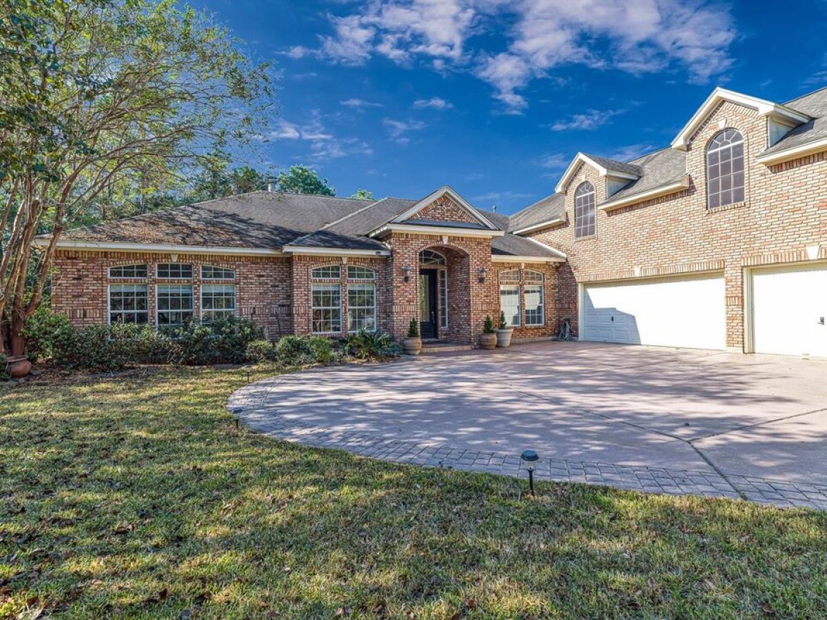 Picture of Home For Sale in Spring, Texas, United States