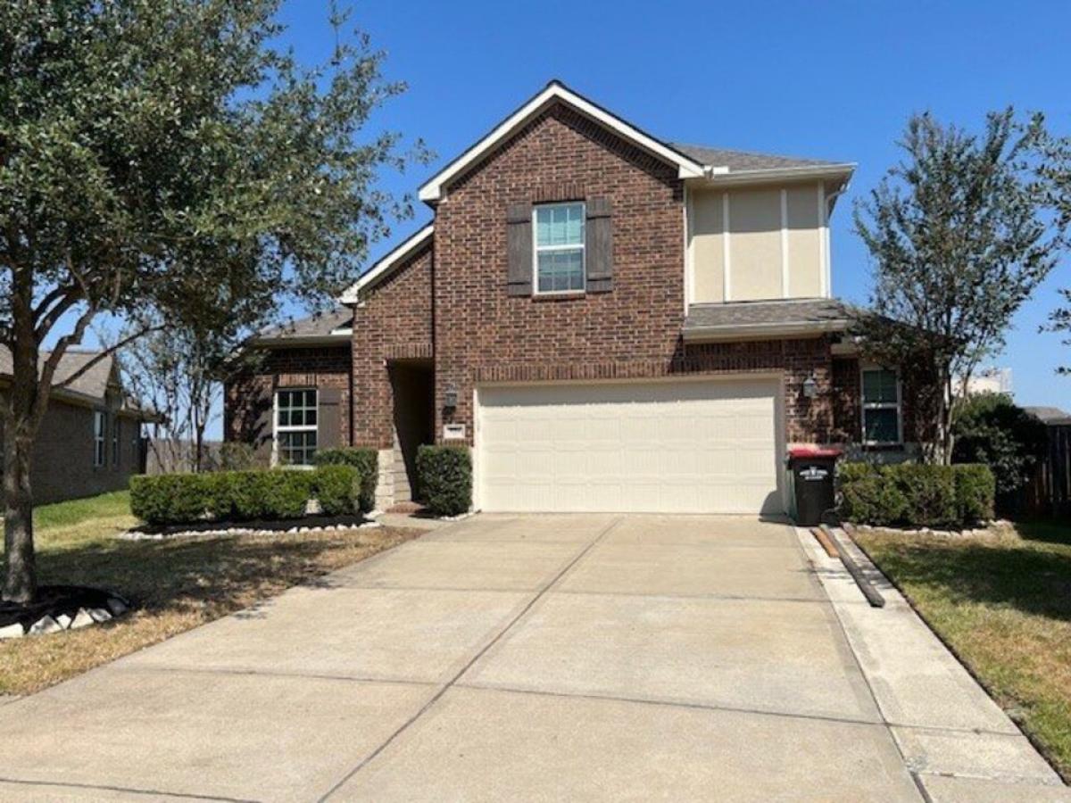 Picture of Home For Sale in Brookshire, Texas, United States