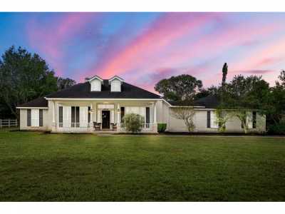 Home For Sale in Magnolia, Texas