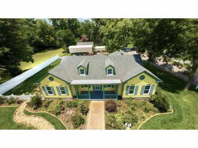 Home For Sale in Crockett, Texas