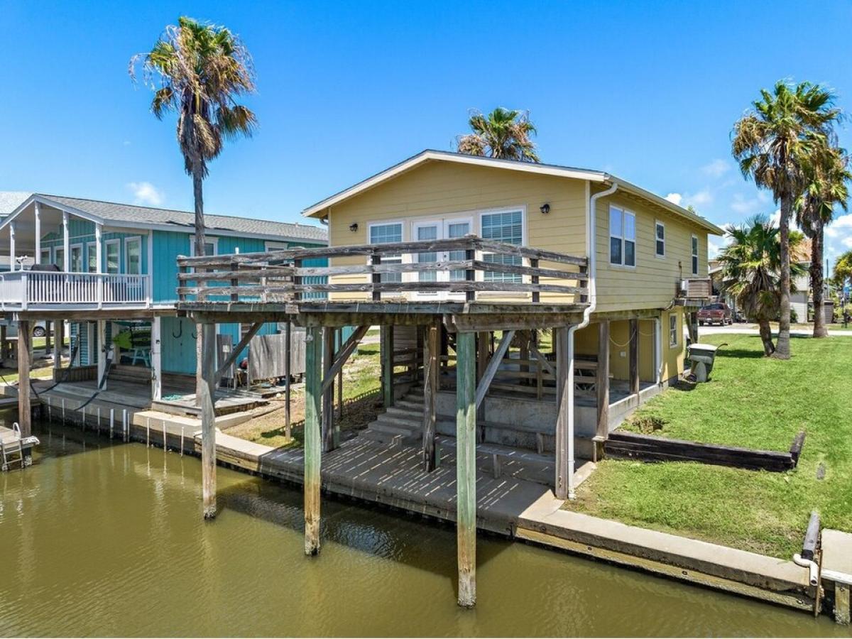 Picture of Home For Sale in Galveston, Texas, United States