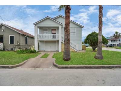 Home For Rent in Galveston, Texas