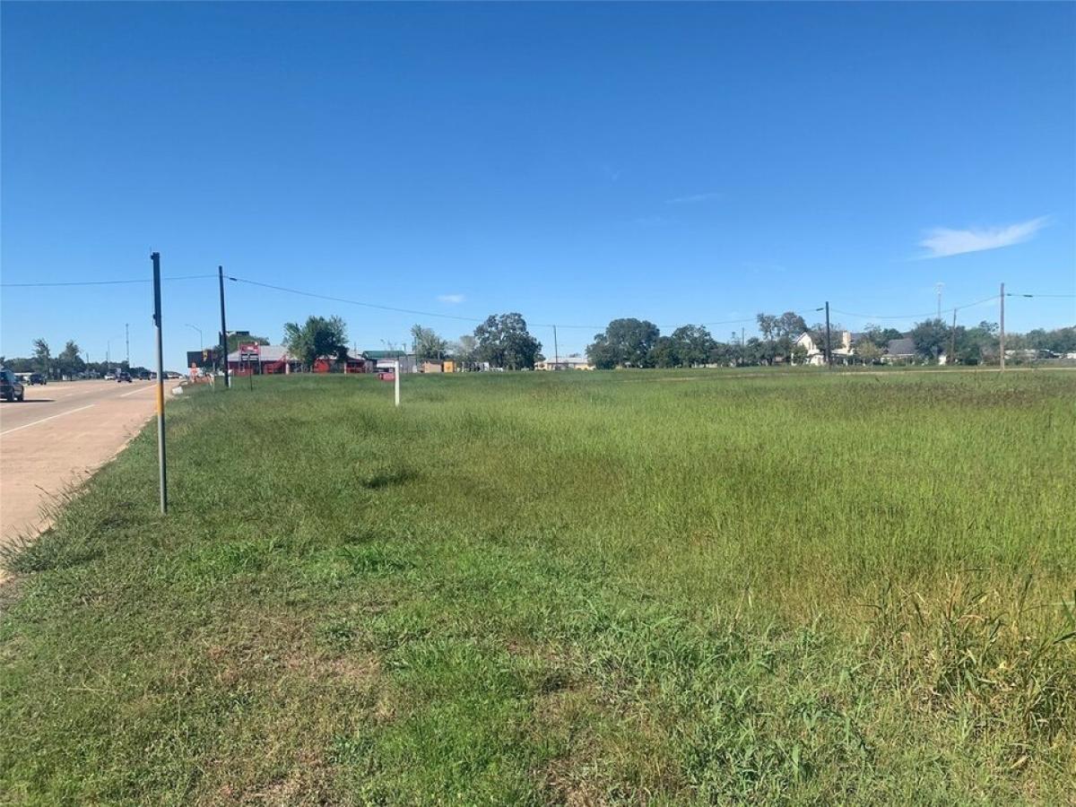 Picture of Residential Land For Sale in Ellinger, Texas, United States