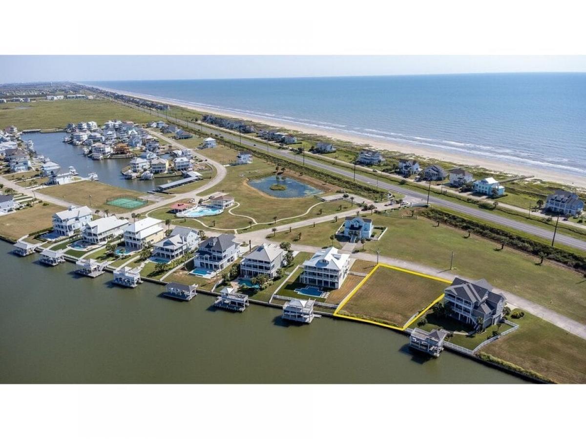 Picture of Residential Land For Sale in Galveston, Texas, United States