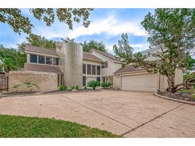 Home For Sale in Sugar Land, Texas