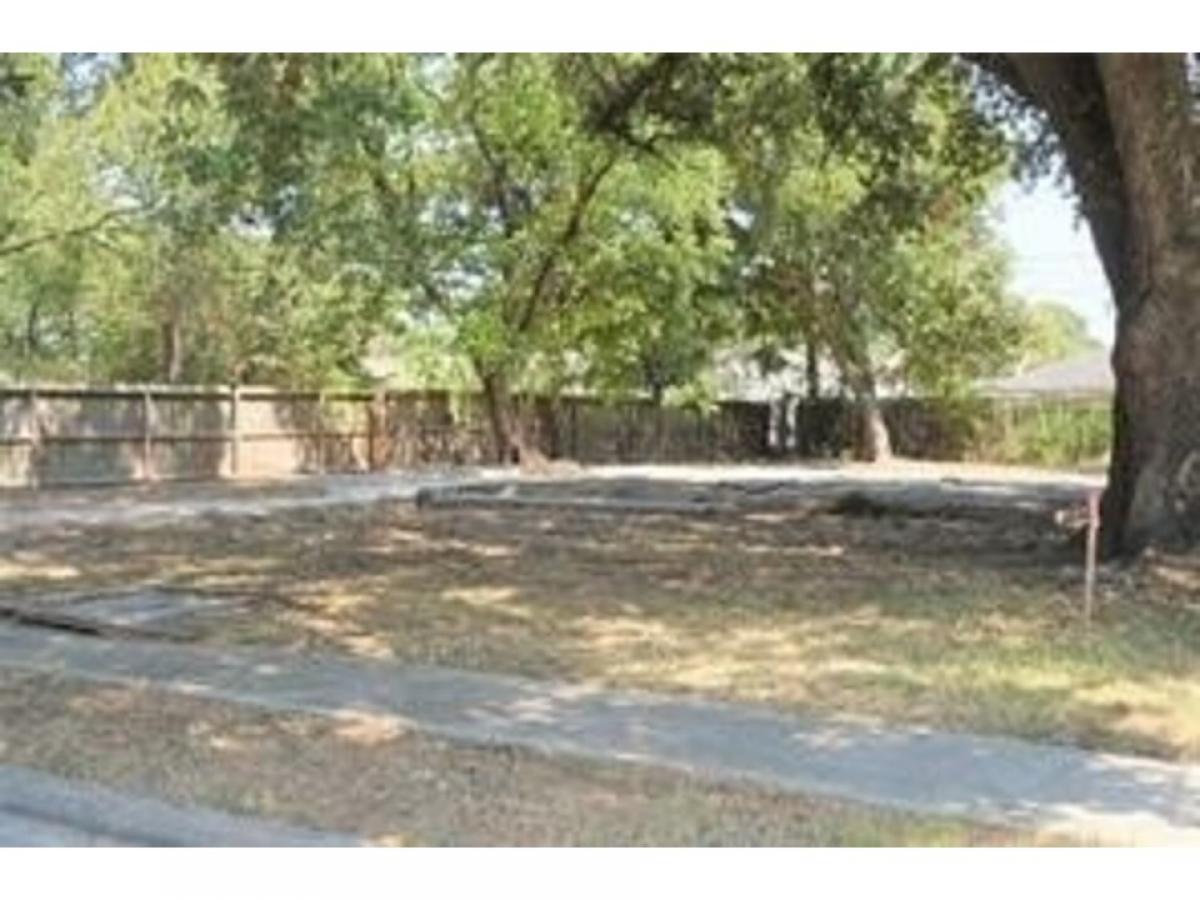 Picture of Residential Land For Sale in Houston, Texas, United States