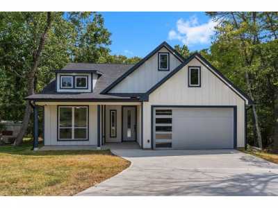 Home For Sale in Coldspring, Texas